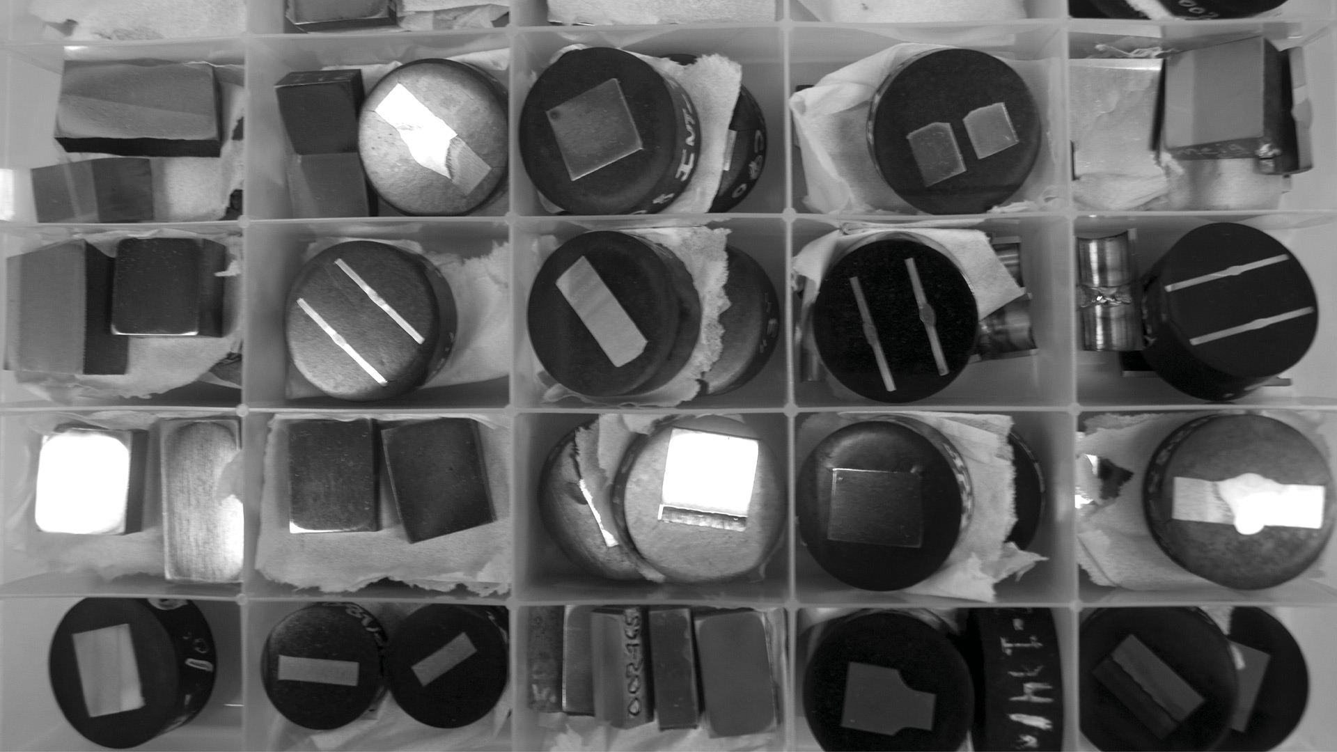 Amostras metalográficas — laboratório Tecmetal
